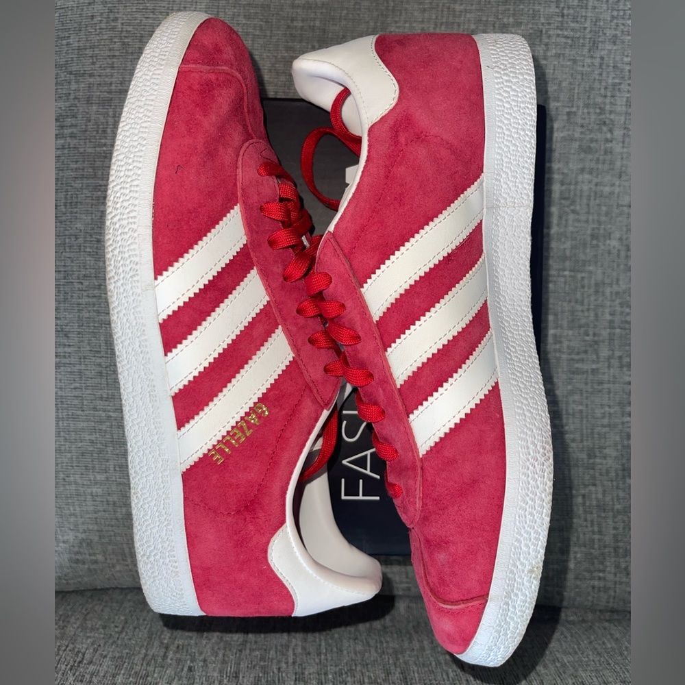 Adidas Gazelle ‘Red Power’ size 8
